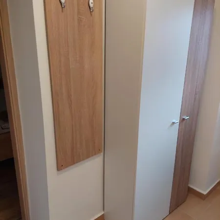 Szent Bernat Vendeghaz ヴェスプレーム