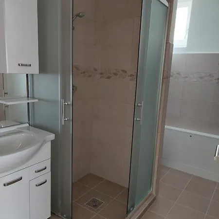 Szent Bernat Vendeghaz アパート *