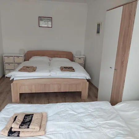 Apartment Szent Bernat Vendeghaz Veszprem